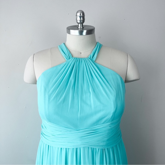 David’s Bridal • Halter Ruched Waist Dress • 20 - Picture 2 of 9
